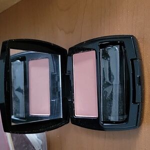 Avon antique rose t335 blush